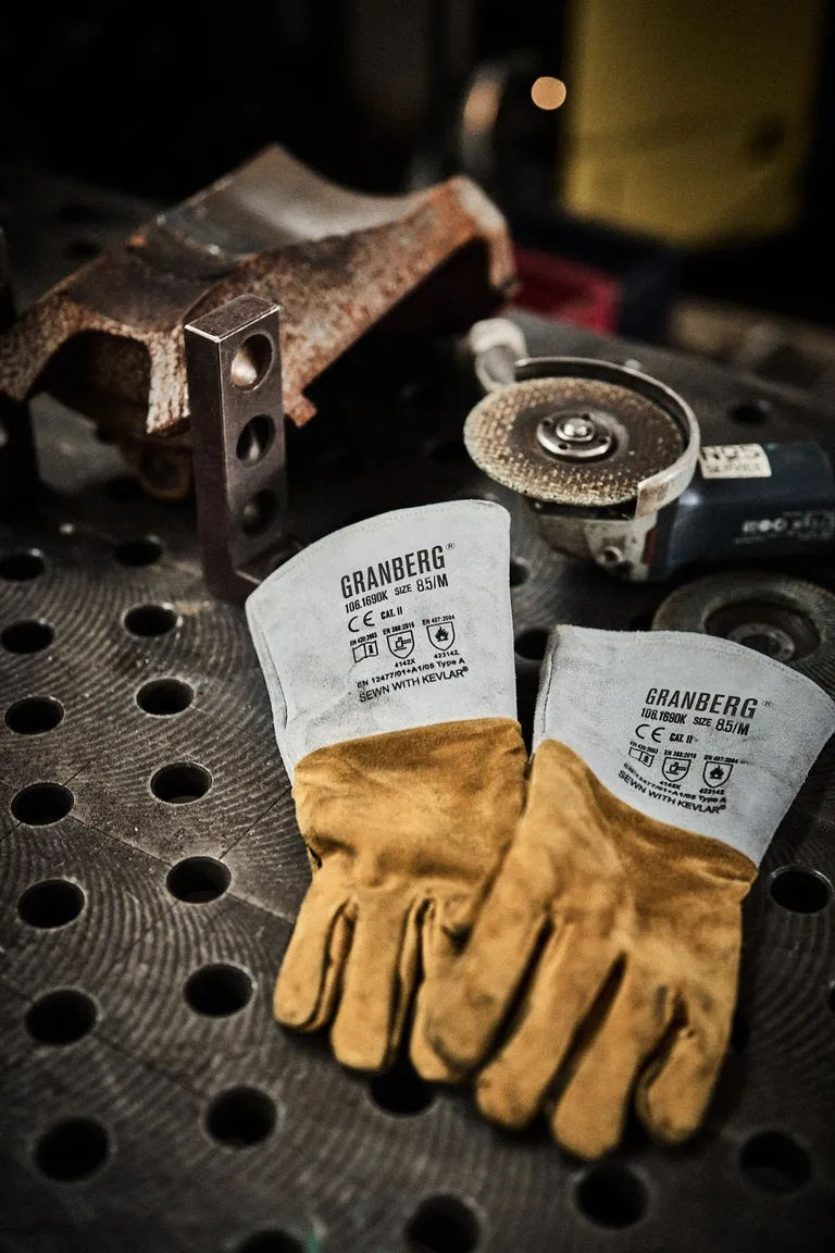 Hanske, Sveis, Oksespalt Helfôret