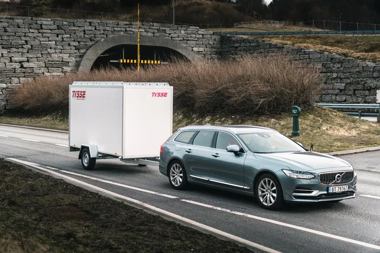 TYSSE 6221, hvit, 1300 kg, 150 cm skaphøyde, Skaphenger