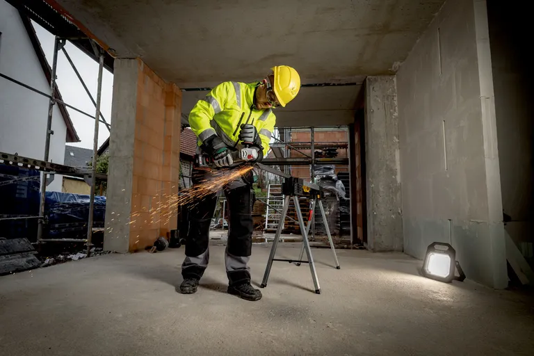 Metabo Vinkelsliper WVB 18 LT BL 11-125 Quick inkl. 2x5,5Ah Bat, Lader ASC 145 & Metabox 165l