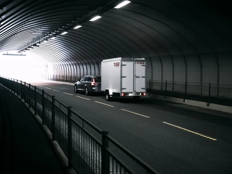 TYSSE 6254, hvit, 1300 kg, 150 cm skaphøyde, Skaphenger