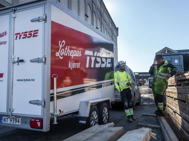 TYSSE 6308, hvit, 2000 kg, 180 cm skaphøyde, Skaphenger