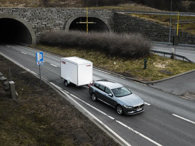 TYSSE 6254, hvit, 1300 kg, 150 cm skaphøyde, Skaphenger