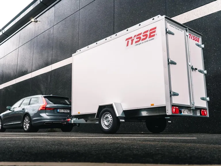 TYSSE 6254, hvit, 1300 kg, 180 cm skaphøyde, Skaphenger